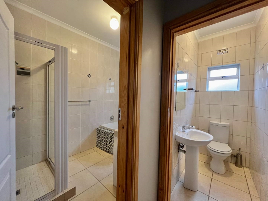 4 Bedroom Property for Sale in Stellenbosch Farms Western Cape